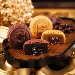 mid autumn festival hk mooncakes 2023 shangpalace 560x560 1